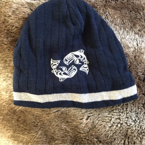 Native Northwest Embroidered torque featuring artwork by indigenous artists - Picture 2 of 6